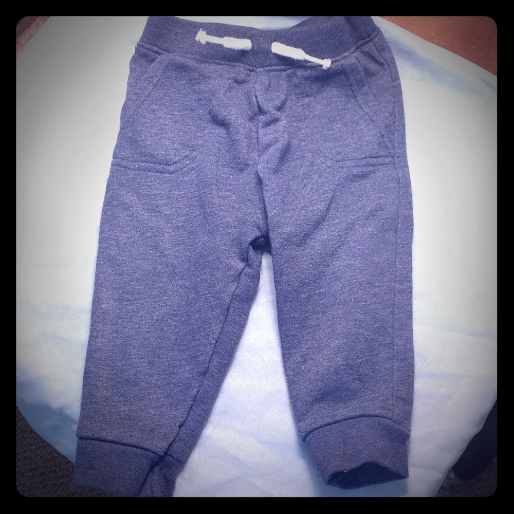 Baby boy sweatpants with real pockets 12m🌻